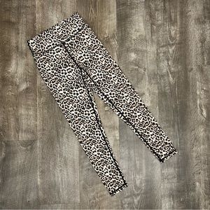 Zyia Cheetah Print Scrunch Butt Leggings